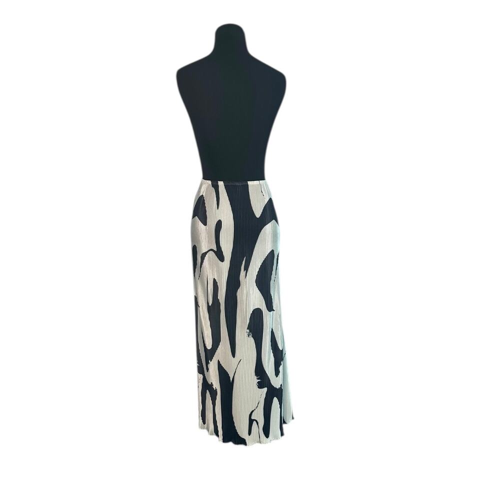 Shein white black print pleated pull on maxi skirt size XL